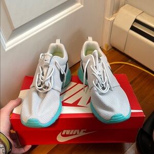 Nike Kids' White and Teal Sneakers Calypso Roshe Runs